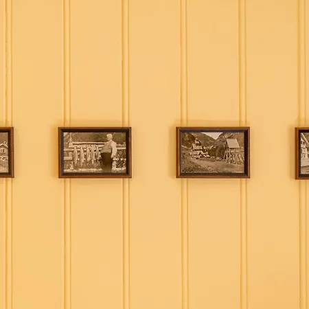 Husum Hotell Borgund