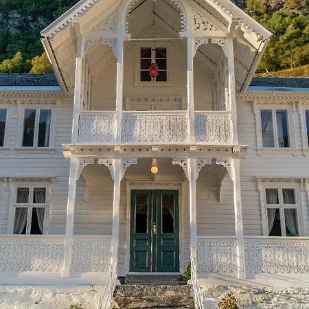 Hotell Husum *
